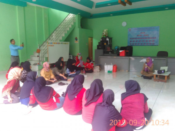 PEMBINAAN BKB PAUD RW 007 KELURAHAN PADEMANGAN BARAT