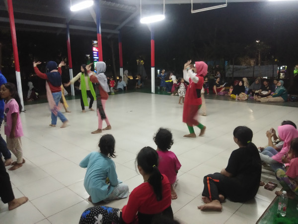 latihan menari