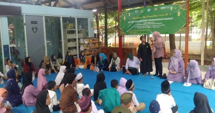 Melaksanakan Kegiatan Santunan Anak Yatim dan Buka Puasa Bersama