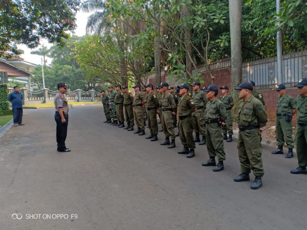 Pembinaan keamanan lingkungan oleh Polri