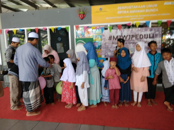 Santunan anak yatim piatu bersama MJWJ 