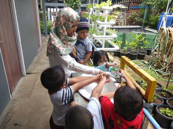 Kegiatan harian rptra amanah bunda 