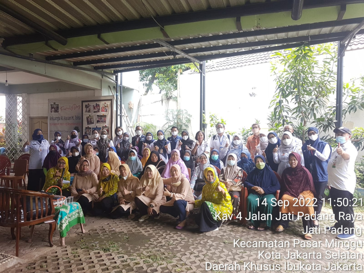 Kunjungan lapangan kampung keluarga berkualitas kelurahan Jati Padang