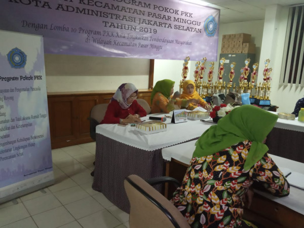 lomba 10 program pokok PKK tingkat kecamatan pasar minggu