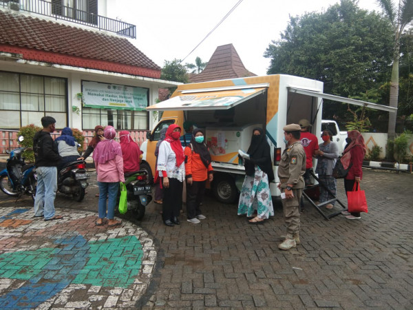 Penjualan daging dari Dharma Jaya 