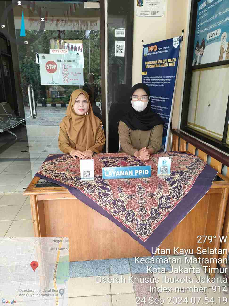 Piket Pengaduan masyarakat Kelurahan Utan Kayu Selatan