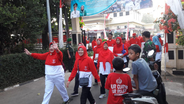 Jalan Santai Gebyar Merah Putih