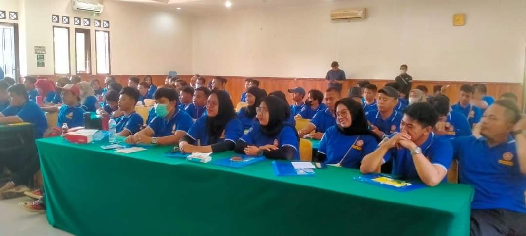 Latihan dasar kepemimpinan untuk anak SMK