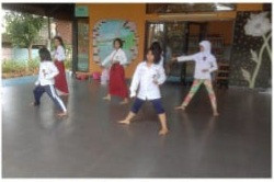 Latihan menari sdn 015