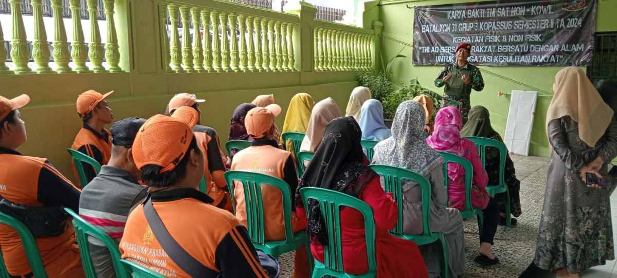 SOSIALISASI PENYAKIT DBD OLEH KOPASUS DAN KELURAHAN PEKAYON