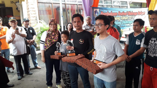 Pembagian hadiah lomba catur