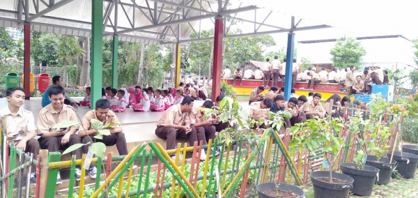 Latihan Pramuka siswa STM Jakarta 1 