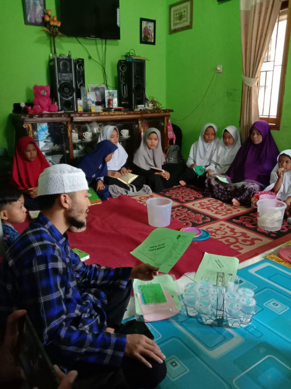 Kegiatan menghafal Al Quran oleh Rumah Tahfidz Zai Bin Tsabit