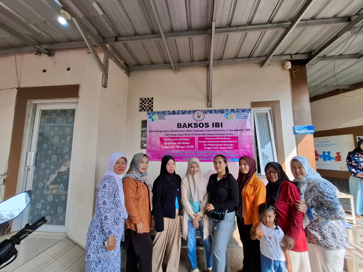 Pelayanan KB dalam rangka HUT IBI di PMB BD Ida Rosmiati