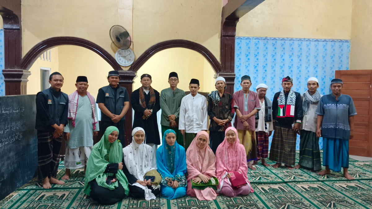 kegiatan tarawih keliling (TARLING) bersama KKN UNIK Cipasung Tasikmalaya