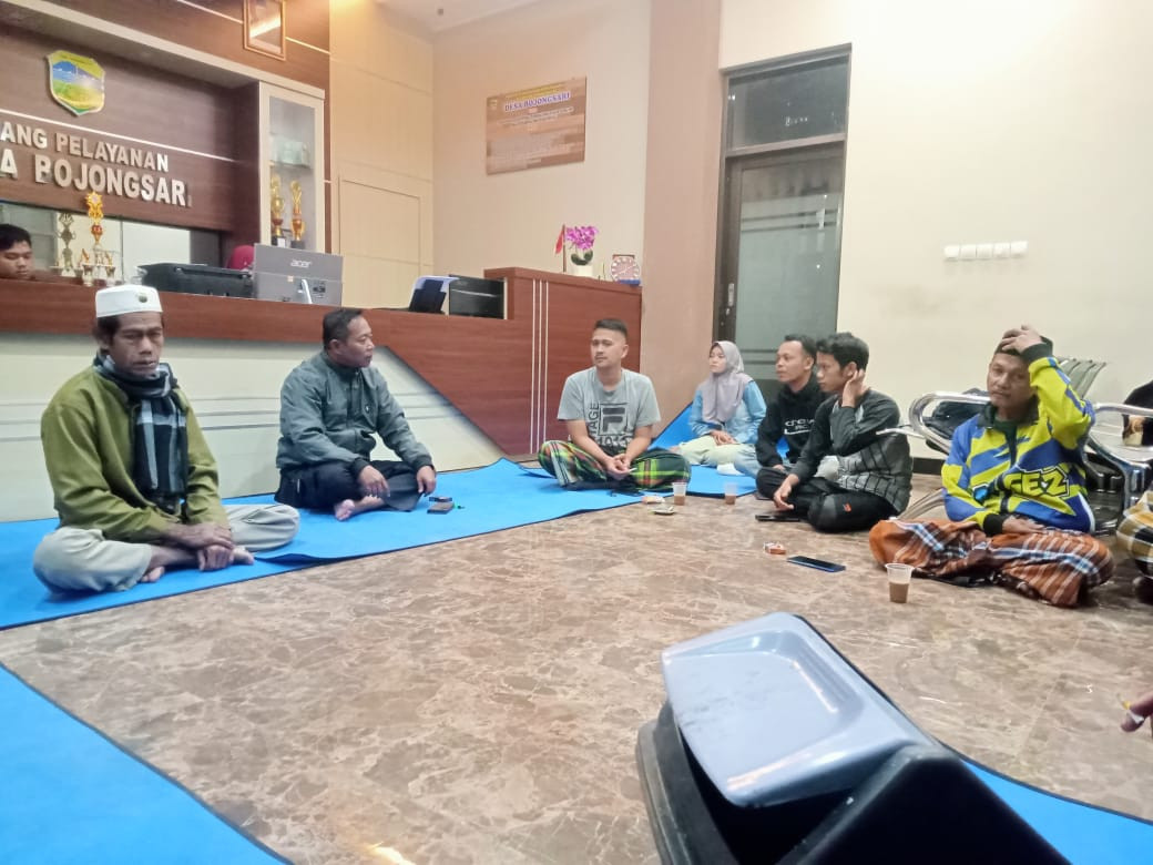 rapat koordinasi dengan le,baga desa dalam rangka peningkatan perlindungan kampung kb