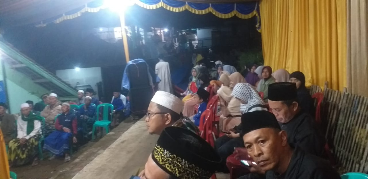 ANTUSIAS  MASYARAKAT DALAM ACARA MAULUD NABI SAW