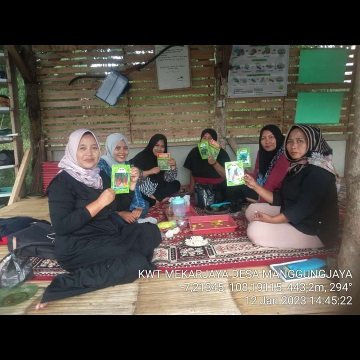 Pertemuan bulanan rutin kwt mekarjaya