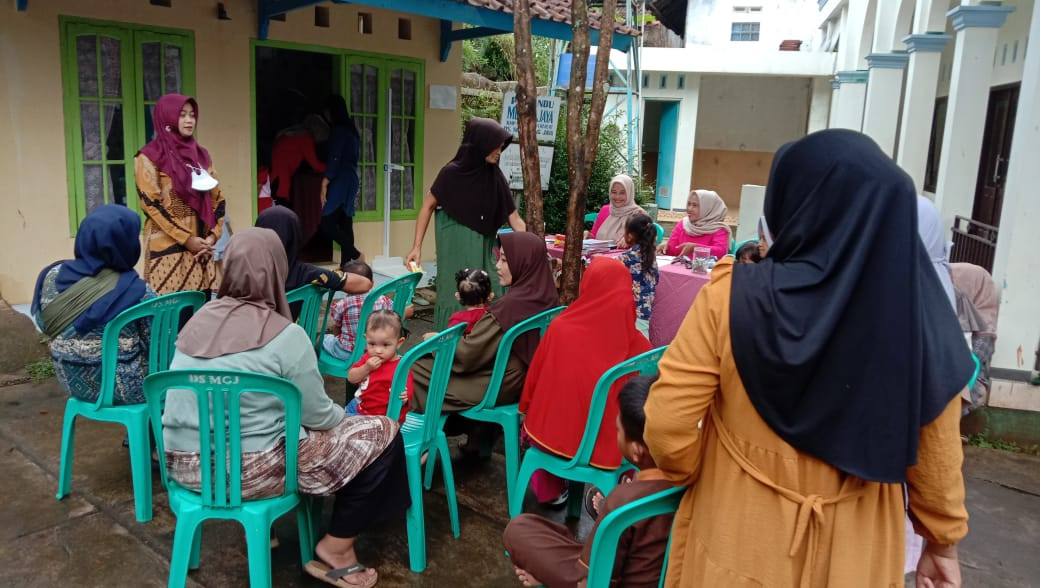 Penyuluhann diare pada sasaran  di posyandu