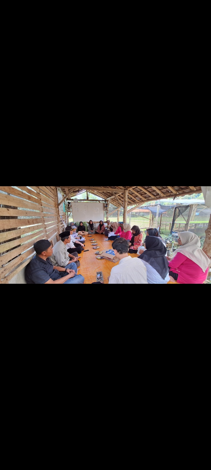 Pertemuan rutin pengurus kp.kb dengan pendamping tingkat kecamatan