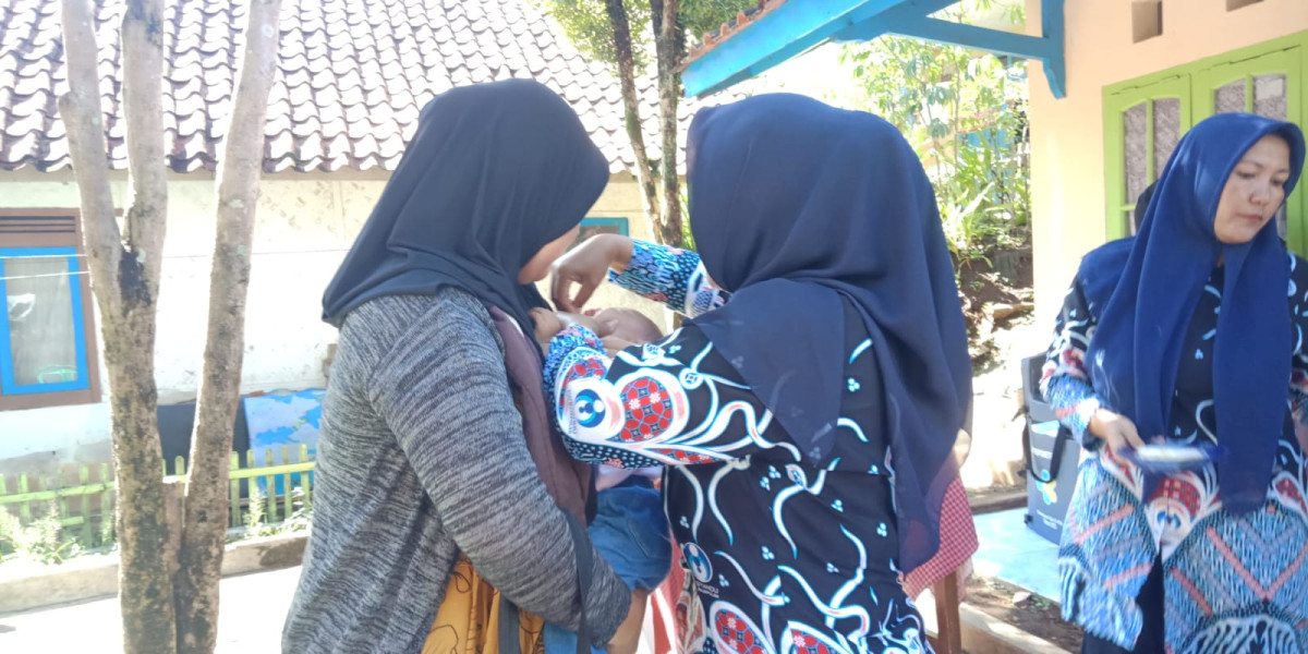 posyandu bayi ,balita dan pemberian vit a