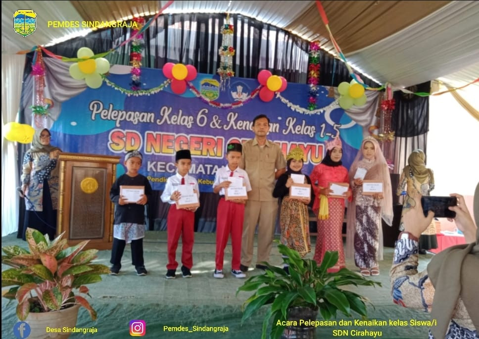 pemebrian santuan pada siswa yatim piatu