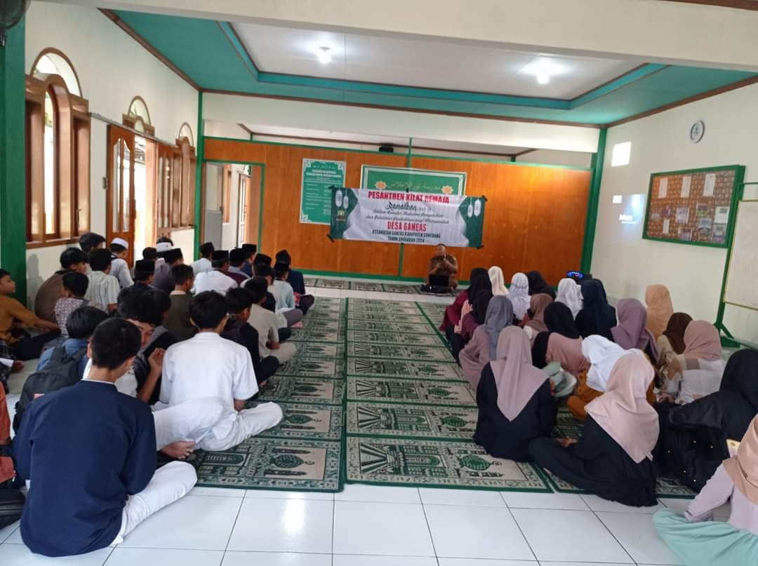 penyuluhan remaja di kegiatan pesantren remaja desa ganeas