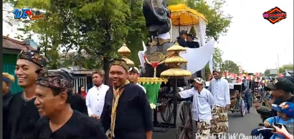 pawai sedekah bumi