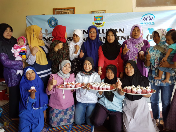 Pelatihan Pembuatan Kue bagi PEKKA