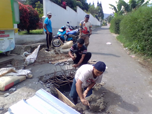 Perbaikan Jalan Kampung KB Insan Sejahtera