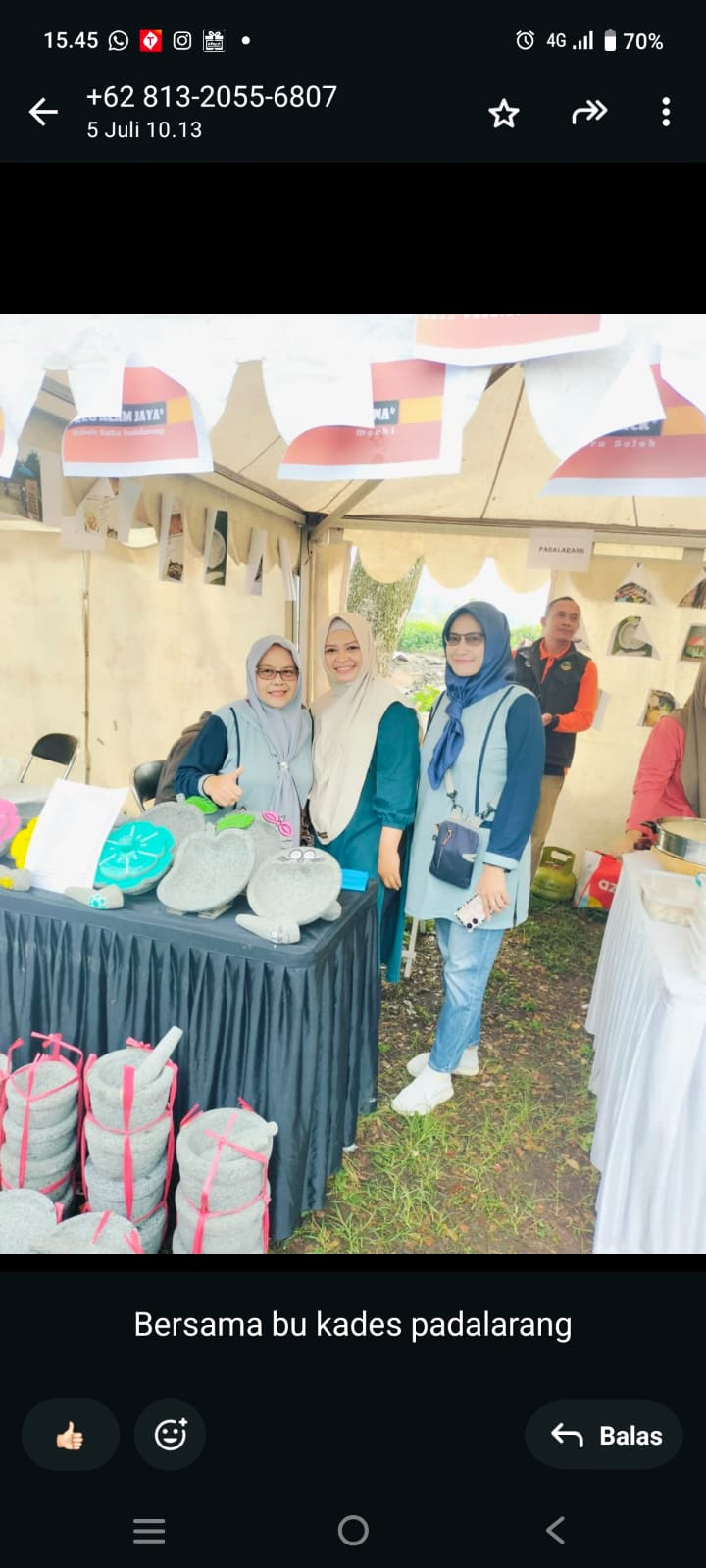 mengikuti bazar umkm