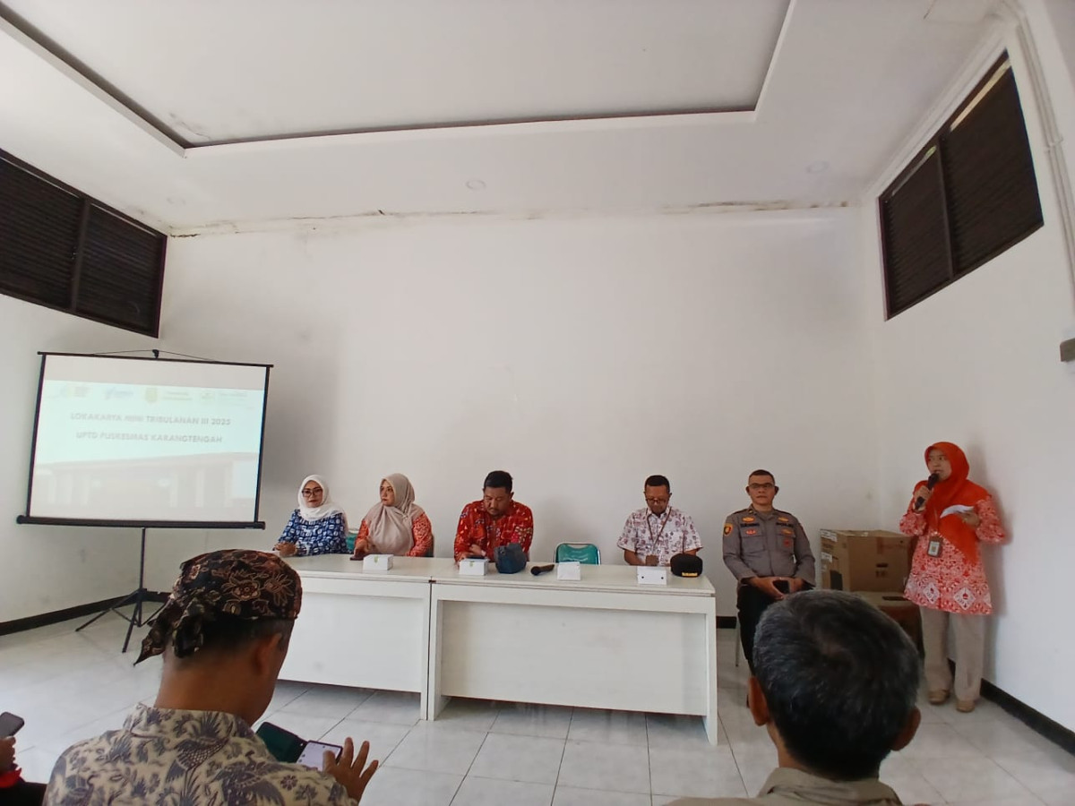 Menghadiri Mini Loka Karya Puskesmas