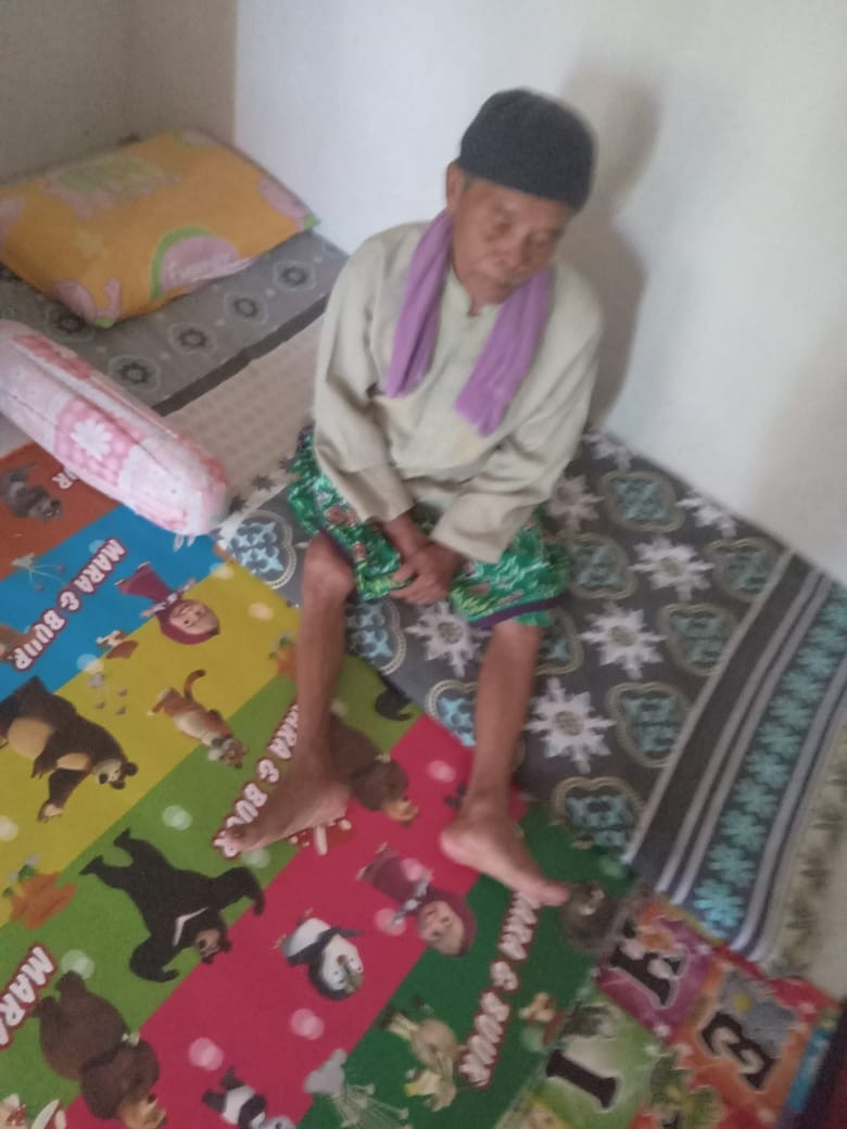 Menjenguk Masyarakat yang Sakit