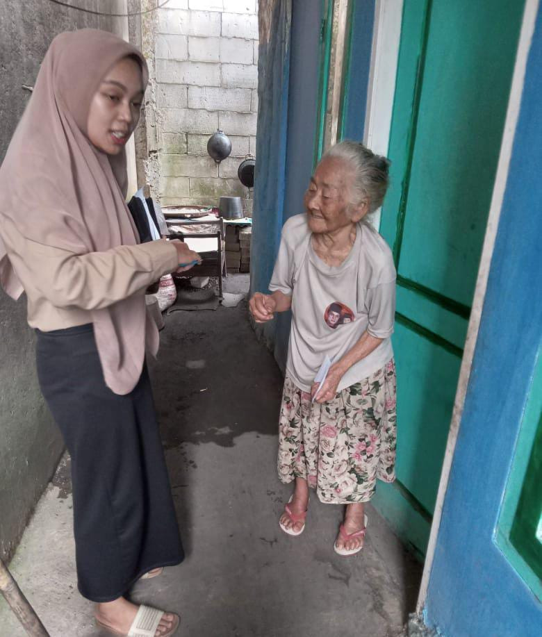 Distribusi Bantuan Lansia