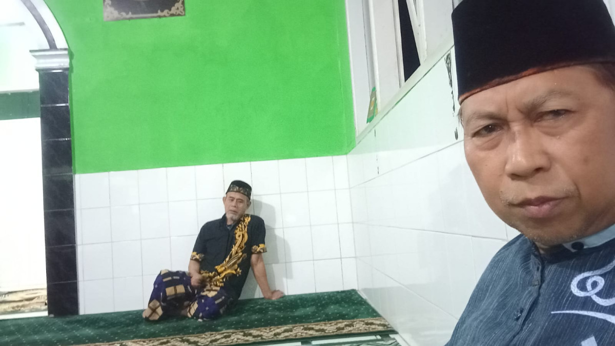 Ketua kampung kb menghadiri pengajian rutin di masjid jami Assyafiiyyah