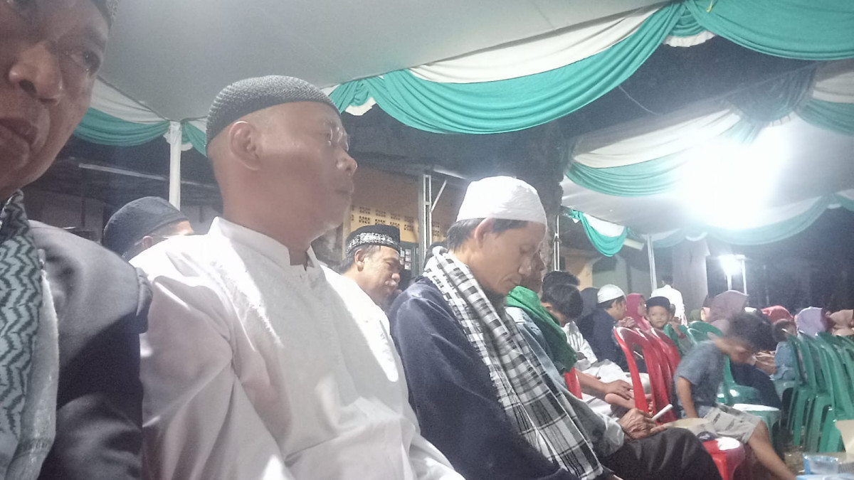 Ketua kampung kb juga hadir mendanpingi pihak dari kelurahan dan kua