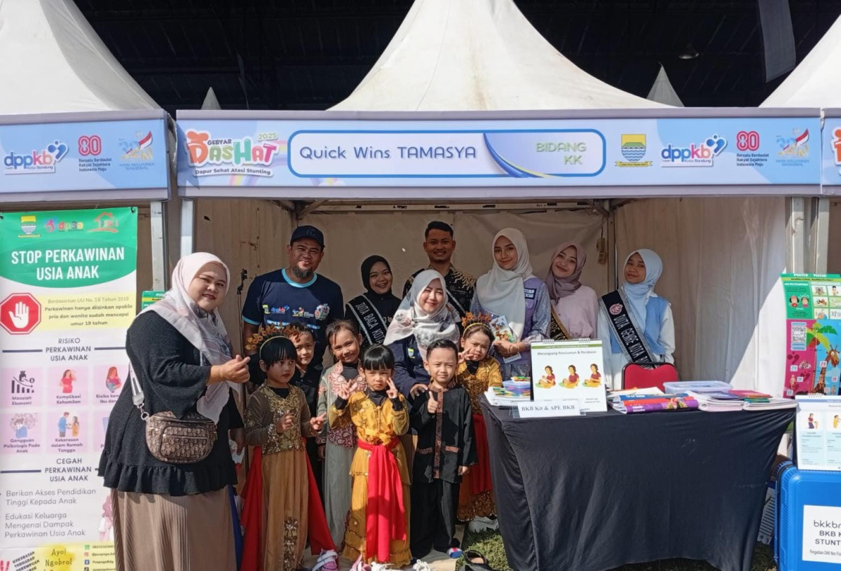 Bersama camat Mandalajati