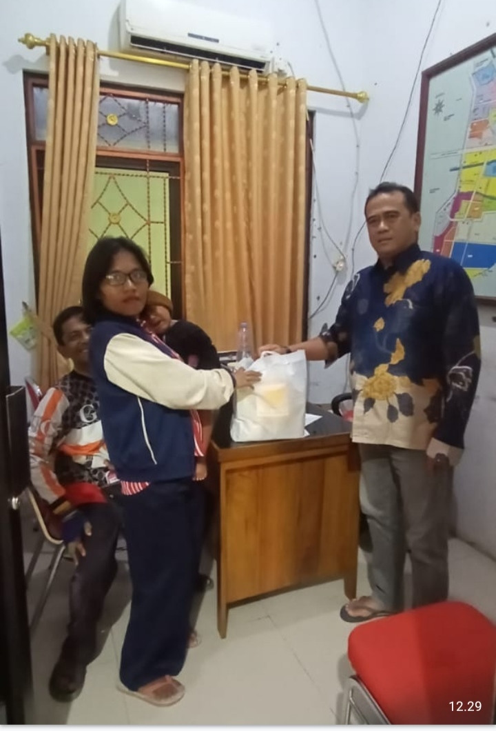Bantuan pangan daerah rawan pangan kelurahan Larangan
