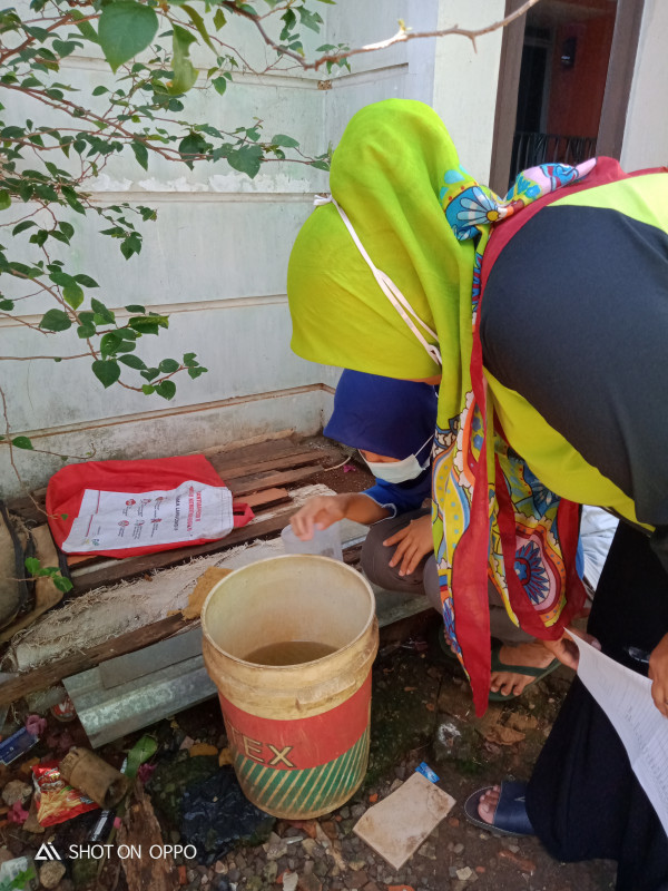 Pemeriksaan jentik d setiap rumah warga