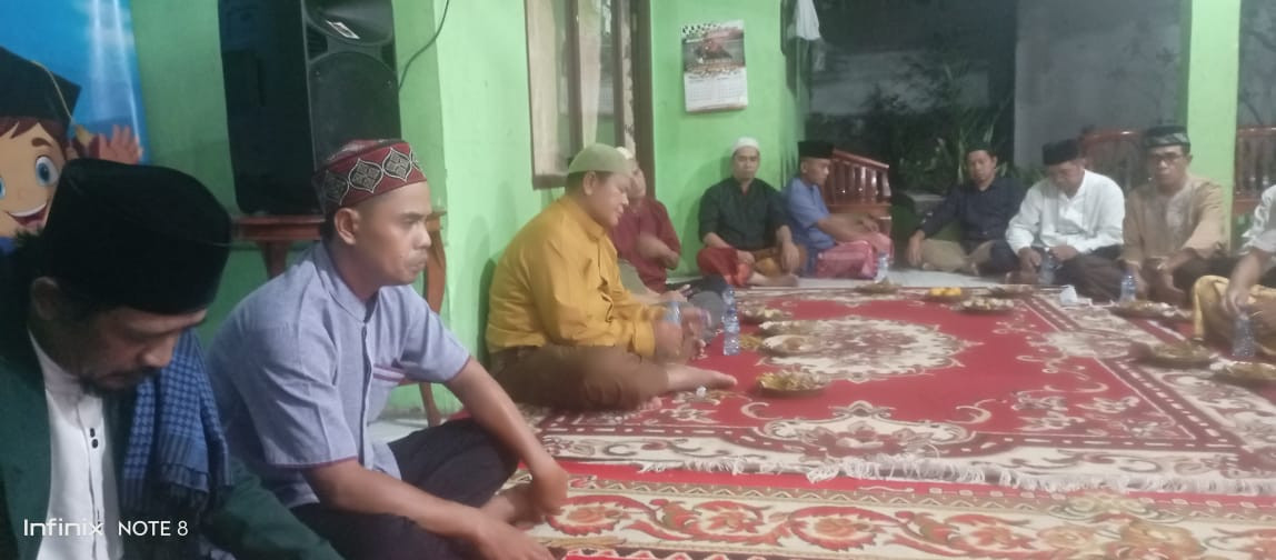 Acara Taklim diadakan di rumah Bpk RT Ahmad Arfani RT02/05