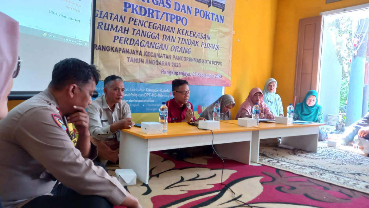 Lurah Rangkapanjaya, Bpk Zainur Ahmad,S.Ag membuka acara Pelatihan Satgas PKDRT dan TPPO