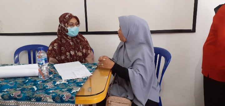 Konsultasi dengan Dr. Gigi Anisa dari Puskesmas Abadijaya