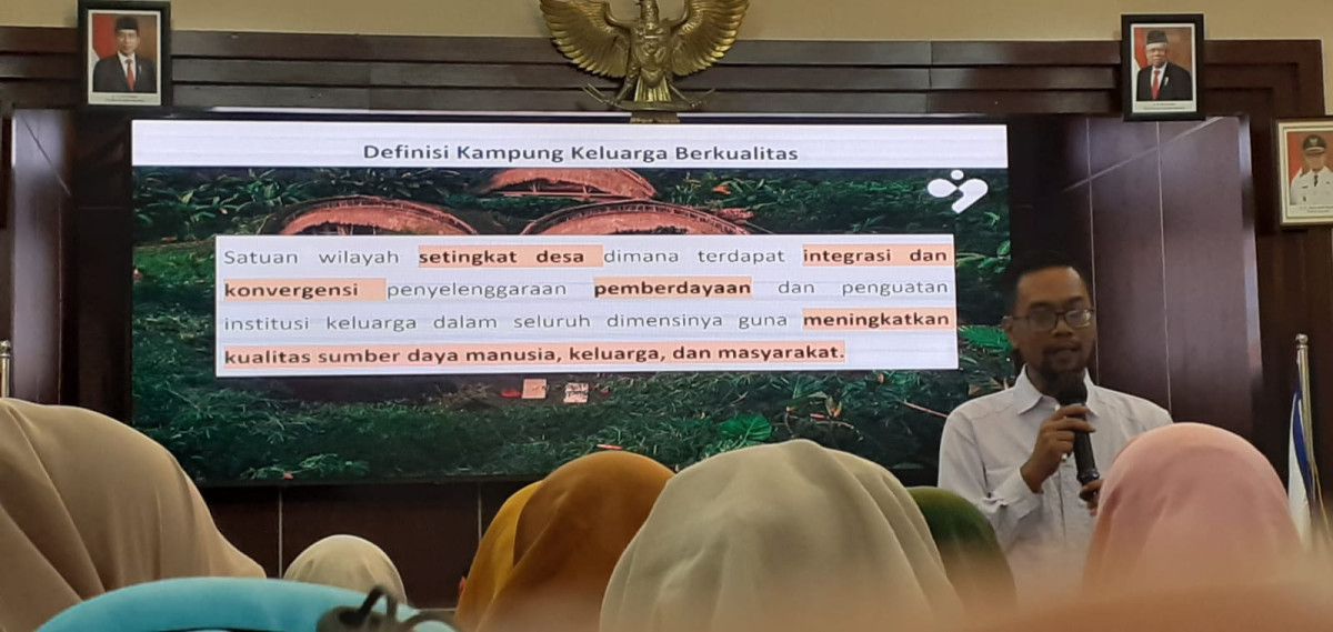 Pemberian Materi oleh Perwakilan BKKBN Provinsi Jawa Barat