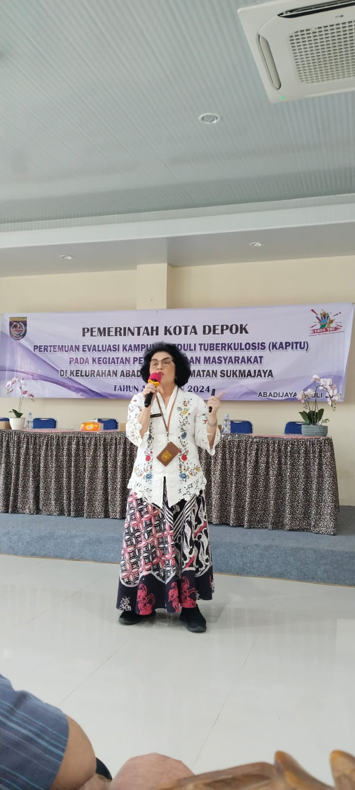 Dr. Tidur Febrina Pohan memberikan evaluasi Kampung Peduli Tuberkulosis