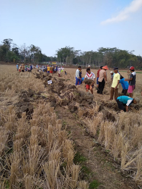 PEMBANGUNAN AKSES JALAN DARI GRUMBUL DEPOK MENUJU GRUMBUL JEPARA 