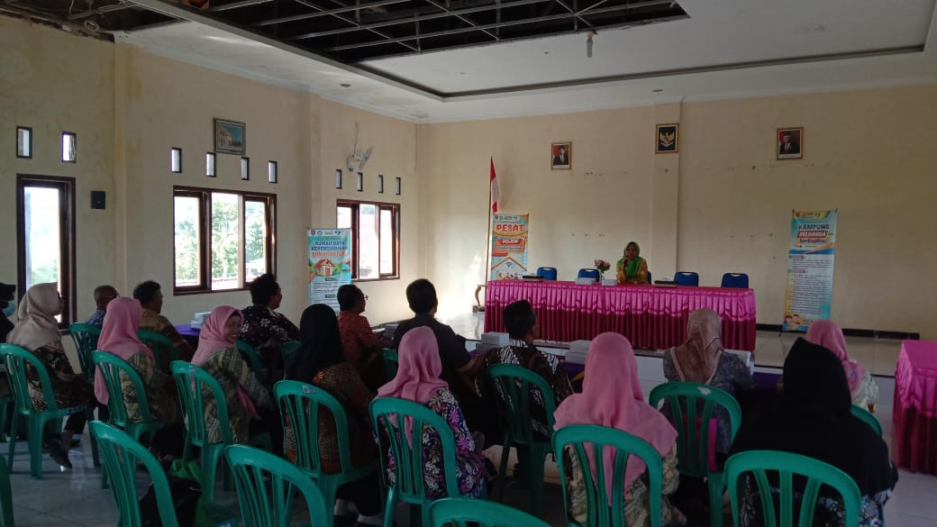 Pertemuan Operasional Ketahanan Keluarga Berbasis Poktan di Desa Karangnangka