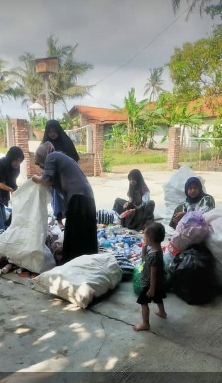 Penimbangan Bank Sampah Al Barokah