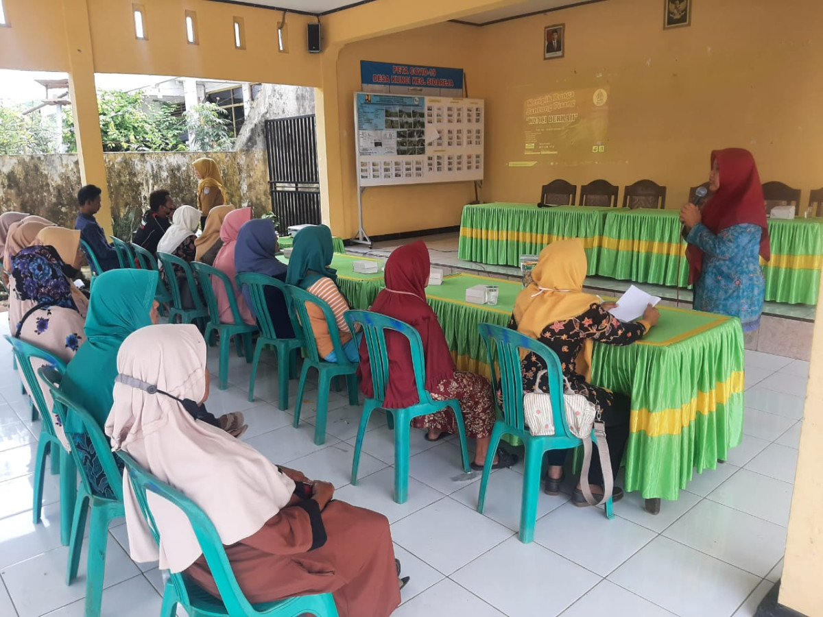 Gambar 2. Pertemuan Operasional Ketahanan Keluarga Berbasis Poktan di Kampung KB Desa Kunci