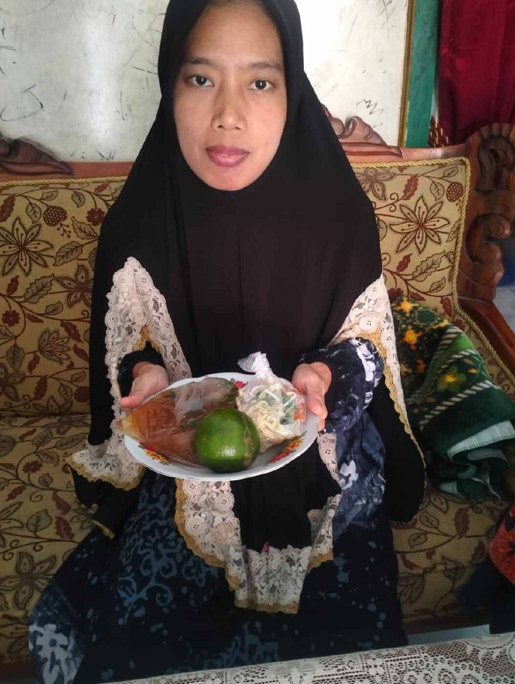 PMT Ibu Hamil KEK Hari Ke-9 dengan menu Bakso Telur dan Jeruk