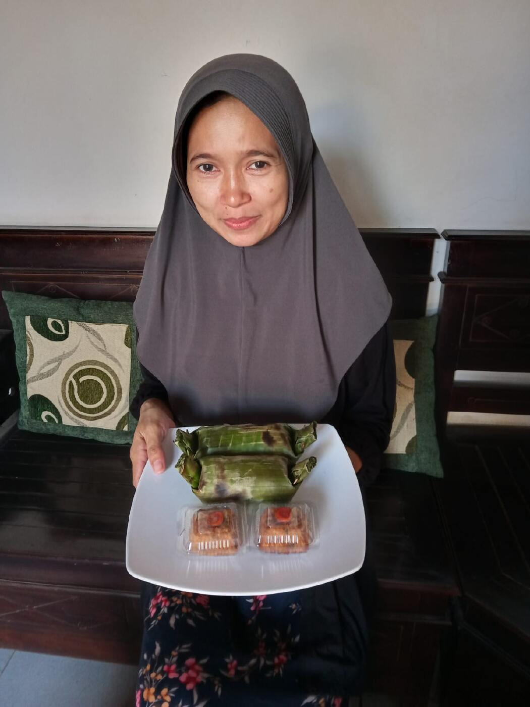 PMT Ibu Hamil KEK Hari Ke-14 dengan menu Nasi Bakar (isi ikan tongkol daun kemangi), dan Tahu Fantasi